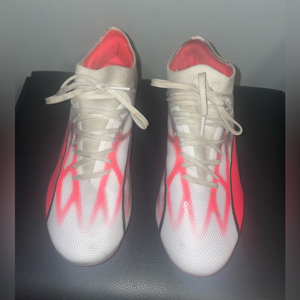 Worn Puma soccer cleat. Womens size 7.